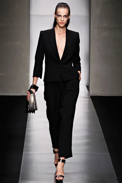 Look 30